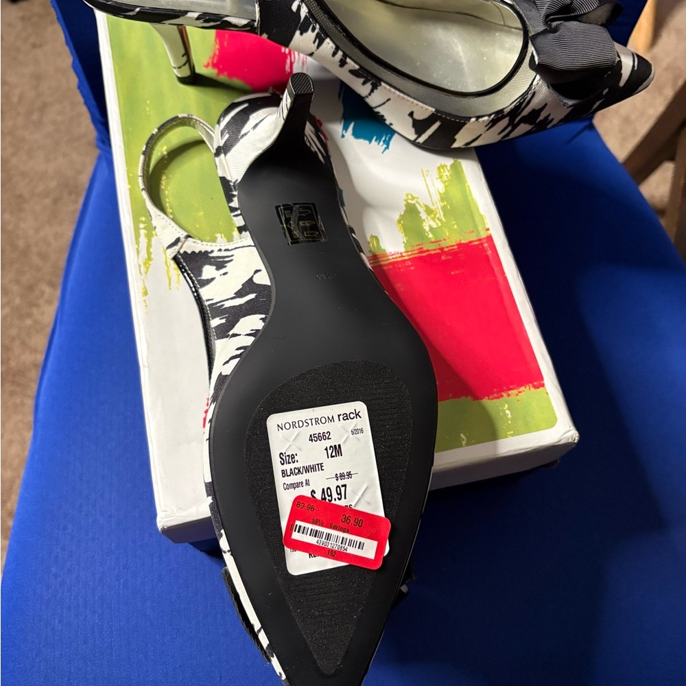 J.Renee Black & White Bow Pointed Slingback Heels - Picture 3 of 3